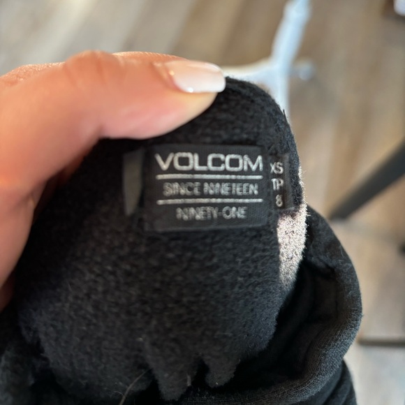 Perfect Condition Volcom Women Hoodie - Picture 8 of 8